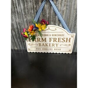 This is a Pioneer Woman Home Grown & Homemade Farm Fresh Bakery